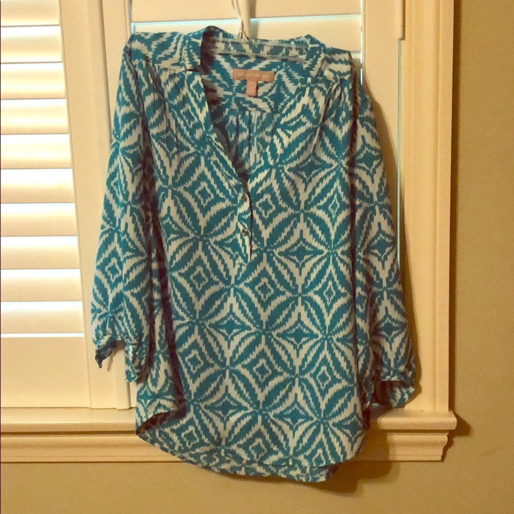 Banana Republic light weight long sleeve top